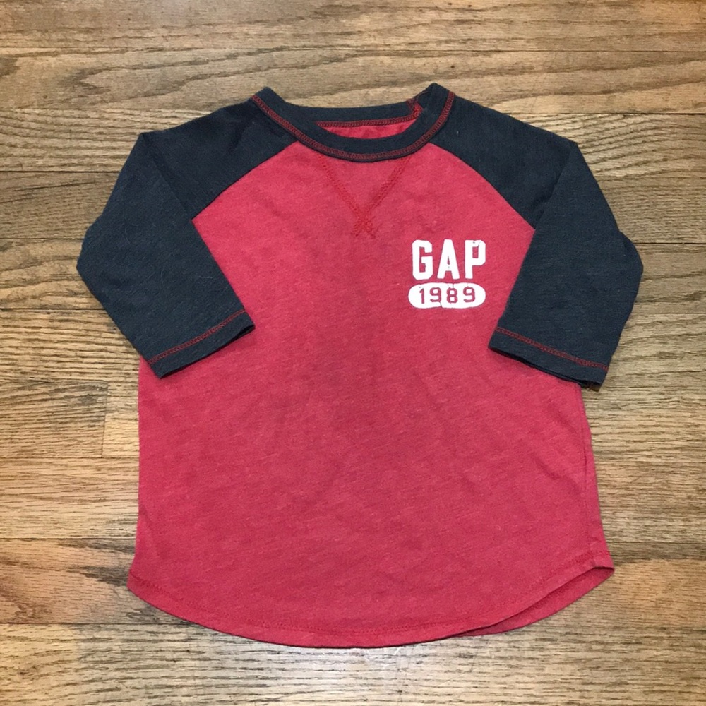 Gap 1989 toddler raglan baseball tee red & gray